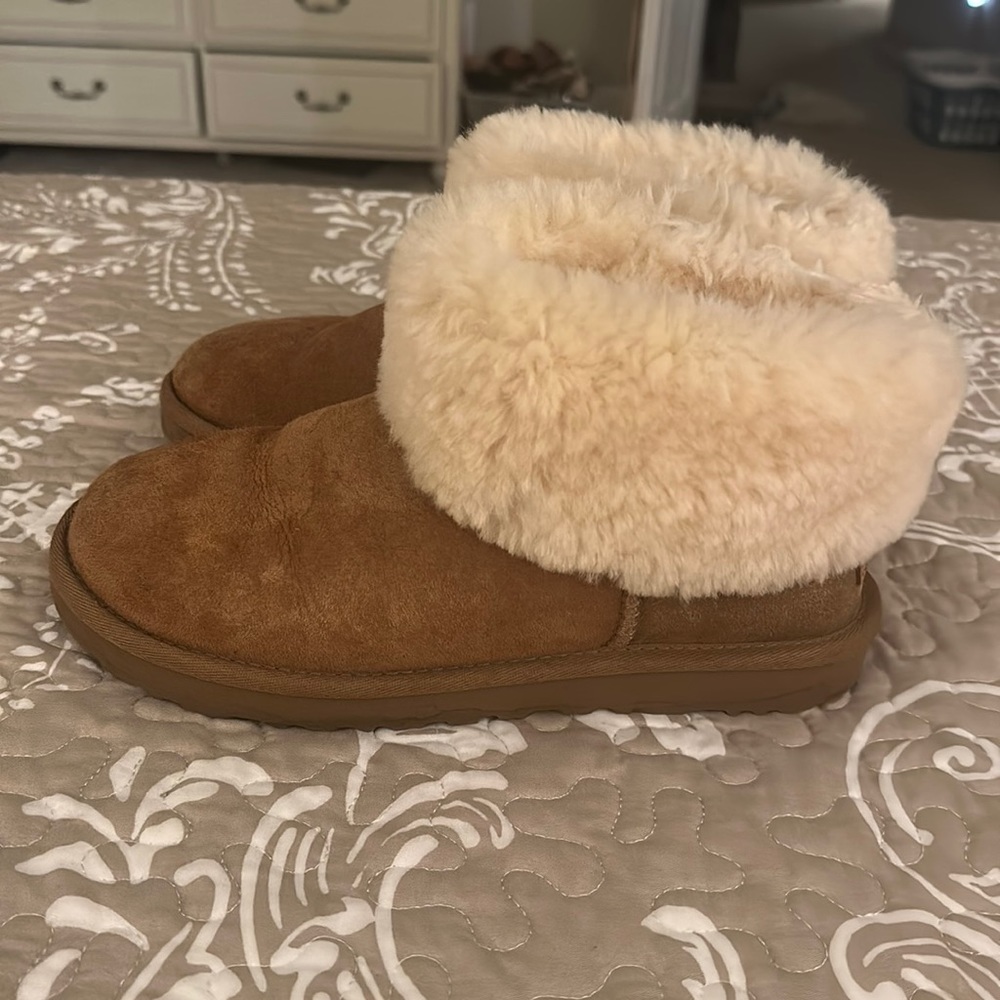 UGG short boots
